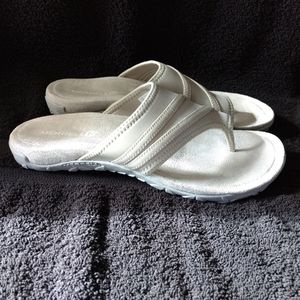 *Merrell Thong Sandals*